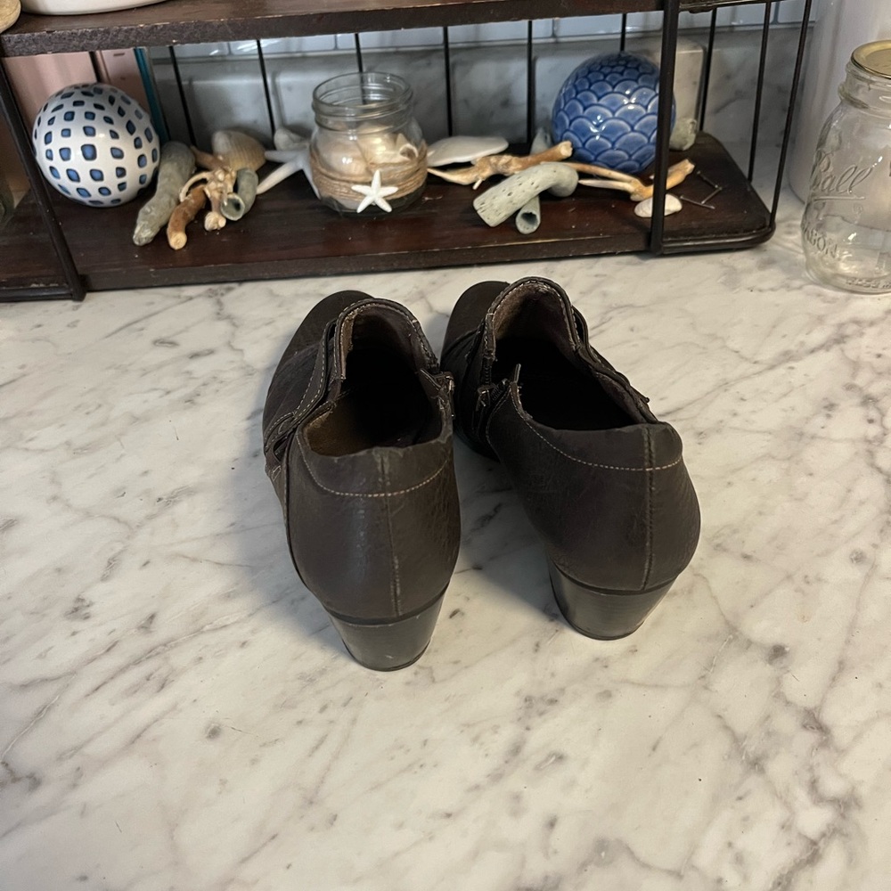 Natural Soul Brown booties - Picture 2 of 8